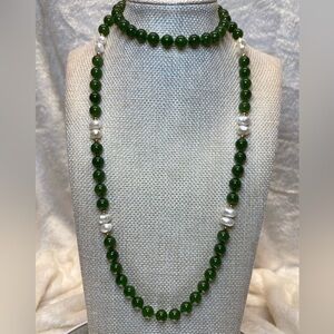 Vintage Green Jade 8MM Knotted Bead & Baroque Pearl Necklace Gold Beads 33”